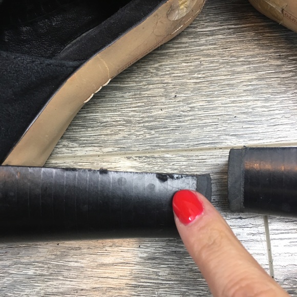 VINCE CAMUTO Black Leather Peep-Toe Booties 6 1/2 - Picture 8 of 10